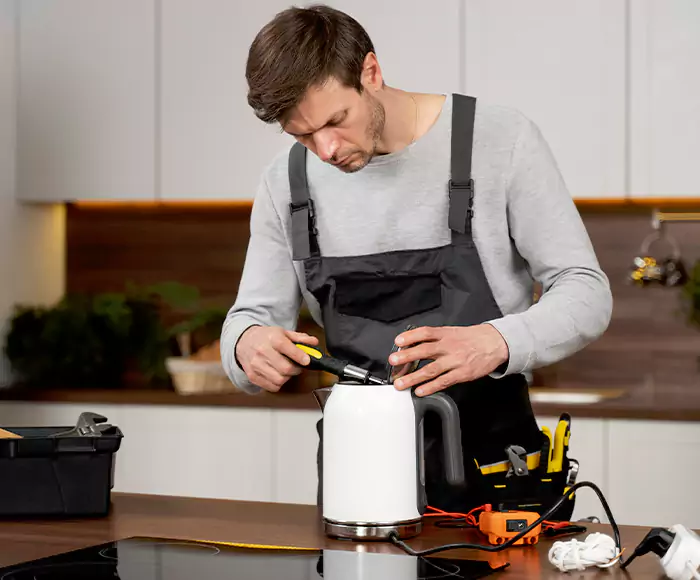 Skilled Blender Technicians: Your Small Appliance Repair Experts for Brighton, MA
